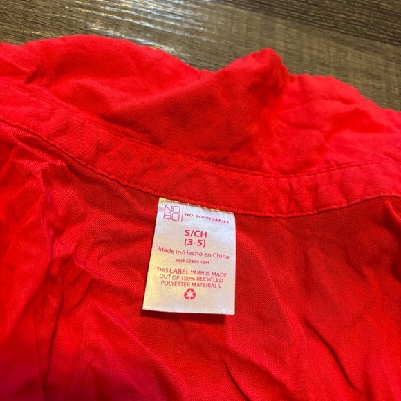 No Boundaries Red Sleeveless Crop Top - Picture 3 of 3